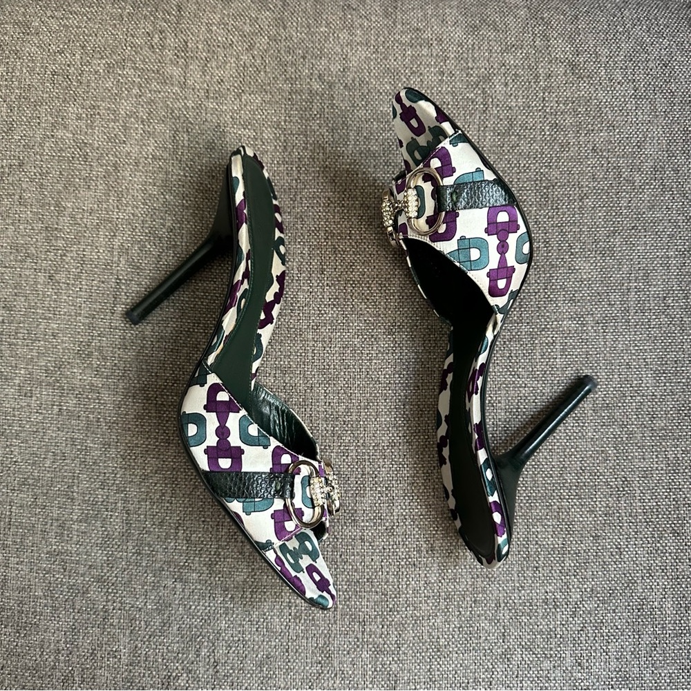 Vintage Gucci satin crystal horsebit heels